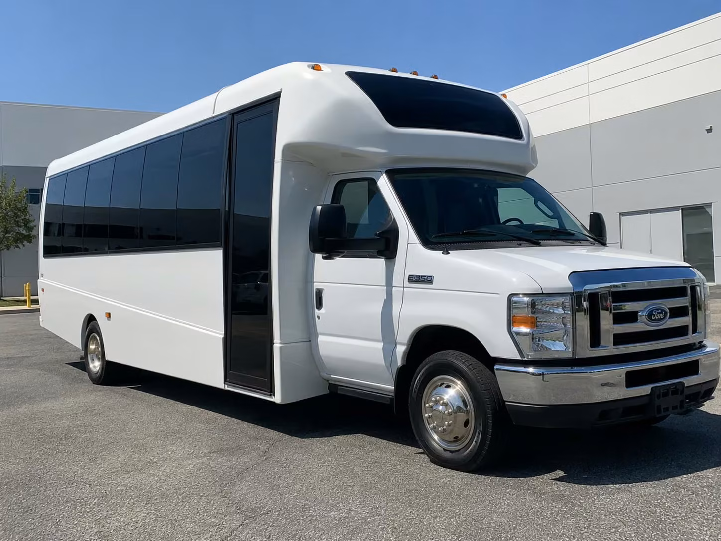 15 passenger minibus